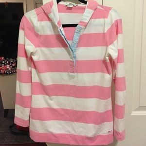 Cute Vineyard Vine hoodie