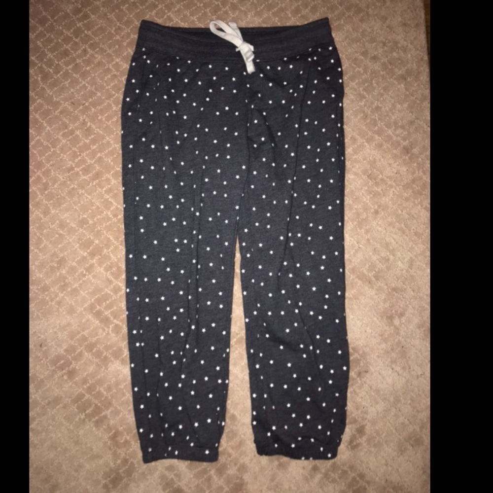 Grey star print cropped sweats