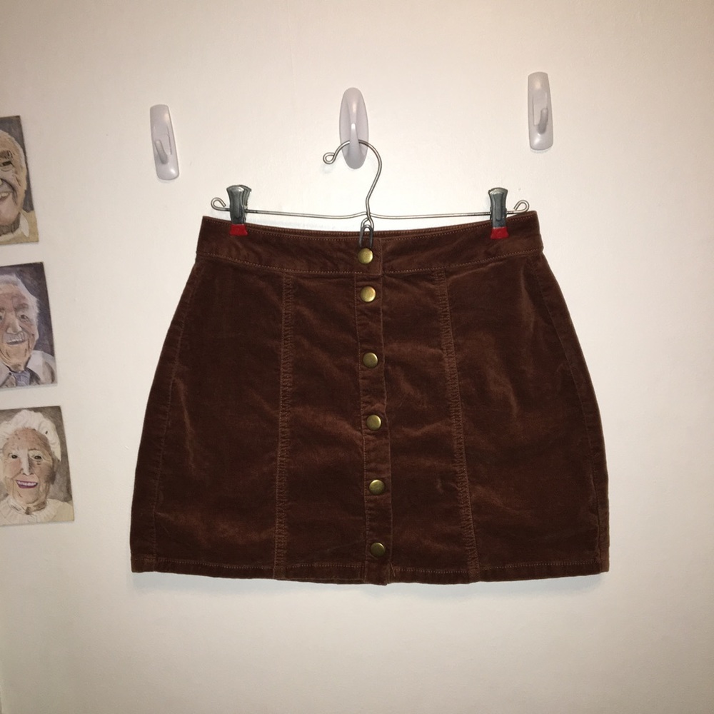 Brandy Melville - Velvet Button Mini Skirt