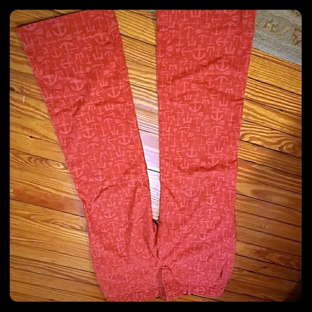 Vineyard Vines cords with anchors