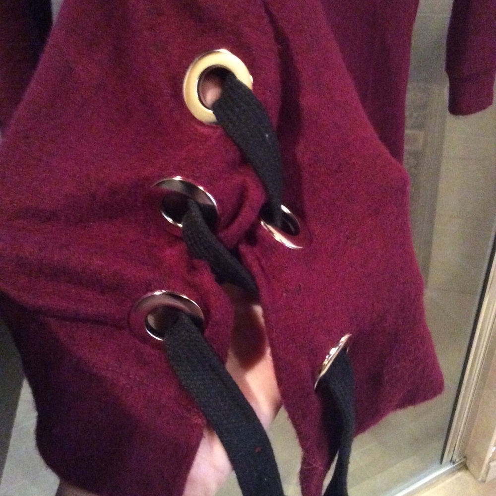 NWOT Long sleeve sweater.  Burgundy red top. - Picture 5 of 6