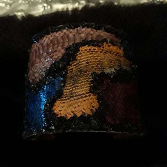 Multi colored snakeskin cuff - Picture 1 of 5
