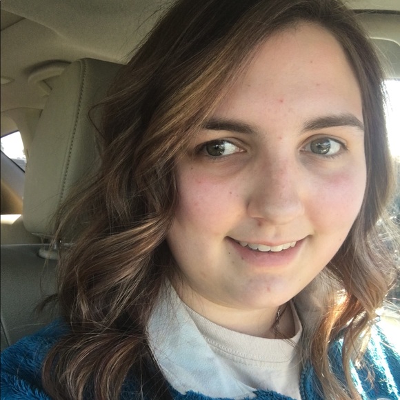Meet your Posher, Ashley - Picture 1 of 1