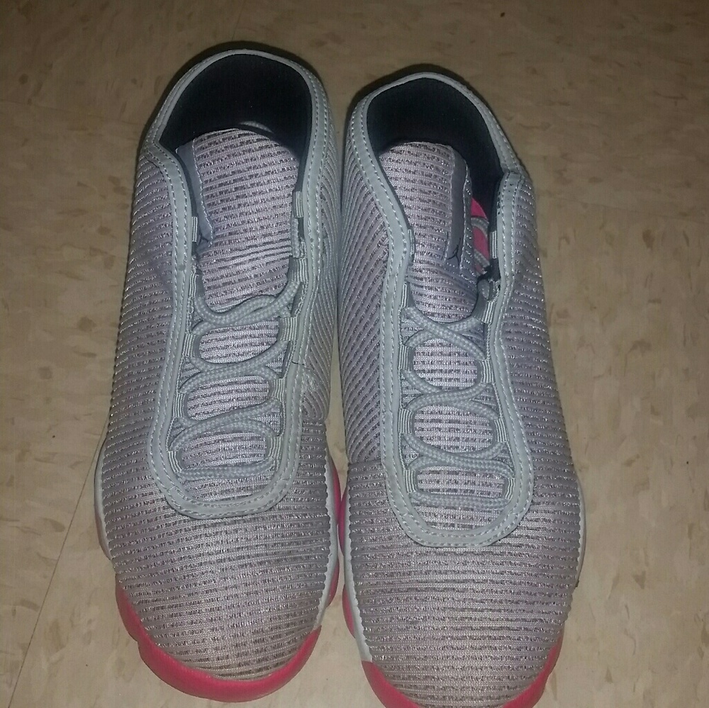 Youth Shoes size 2. Original Air Jordan Horizon Wo