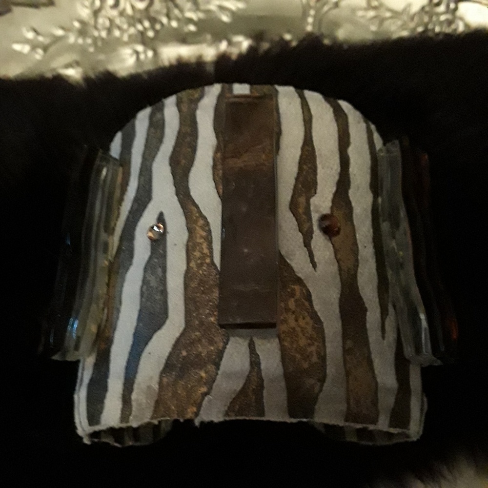 Zebra cuff with glass tiles