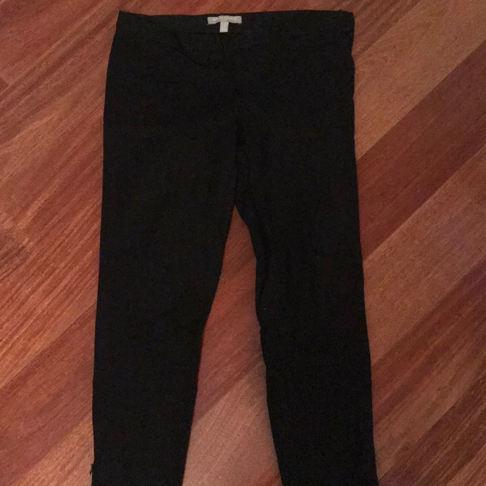 Black skinny pants