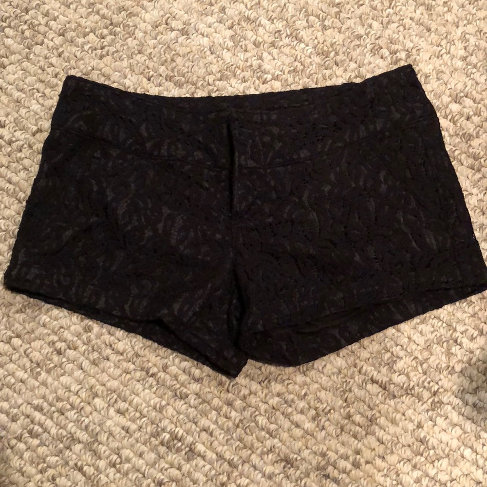 Catch my I shorts
