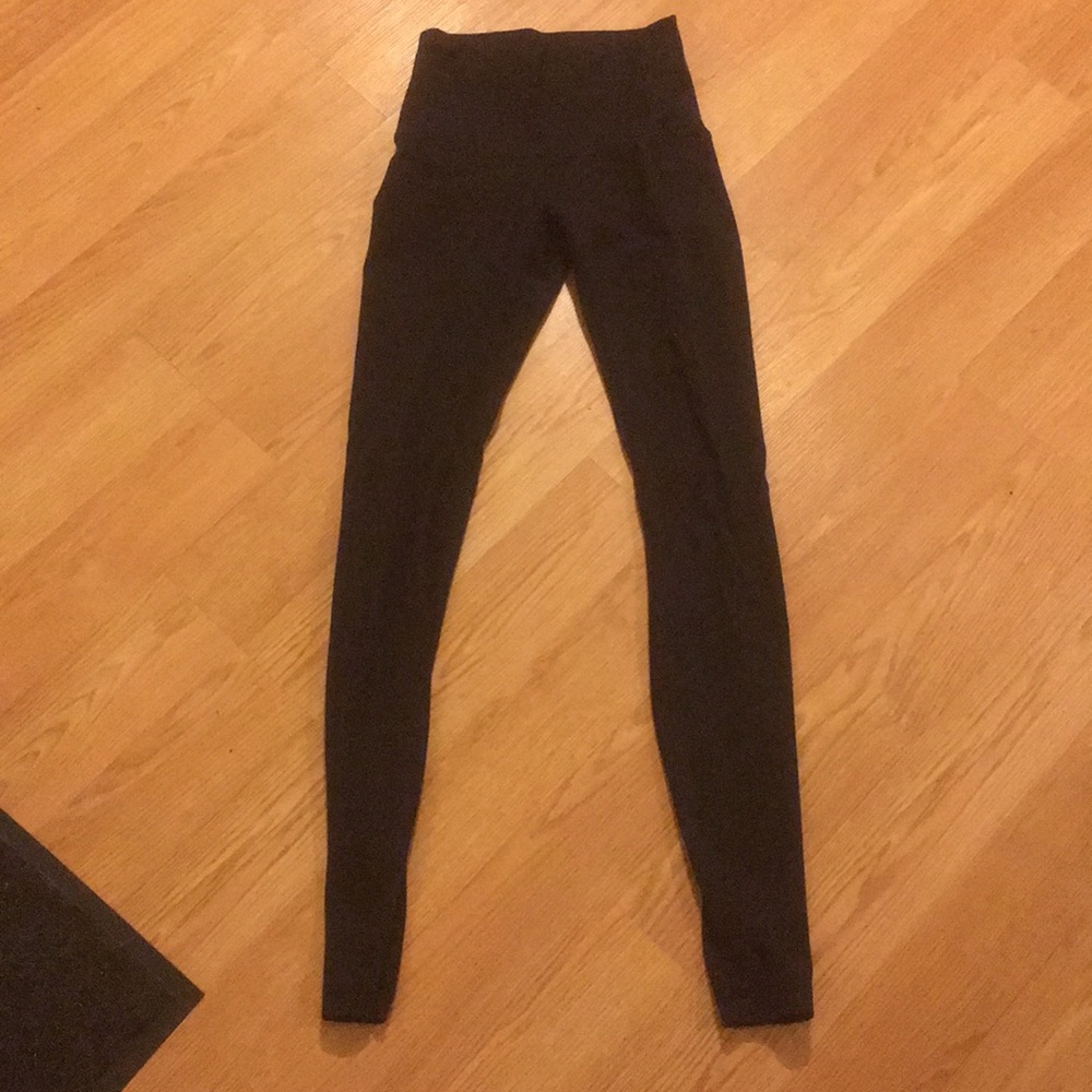 Size 4 Lululemon Hi Rise Wunder Under-Black