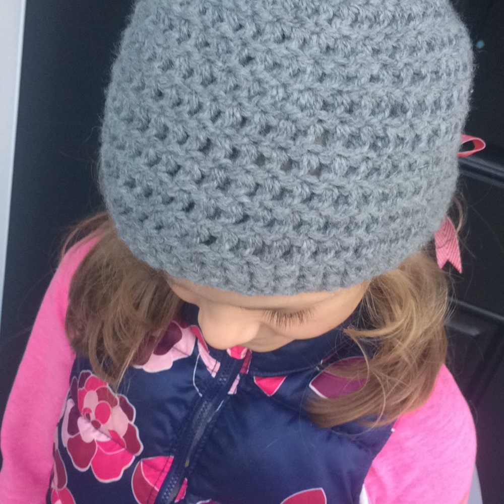 Light gray crocheted hat