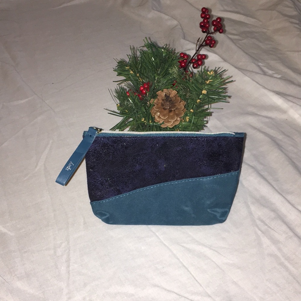 ❌SOLD❌FREE GIFT WITH PURCHASE