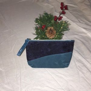 ❌SOLD❌FREE GIFT WITH PURCHASE