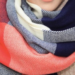 NWT Beautiful Cozy Scarf