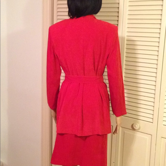 Suit - Picture 5 of 5