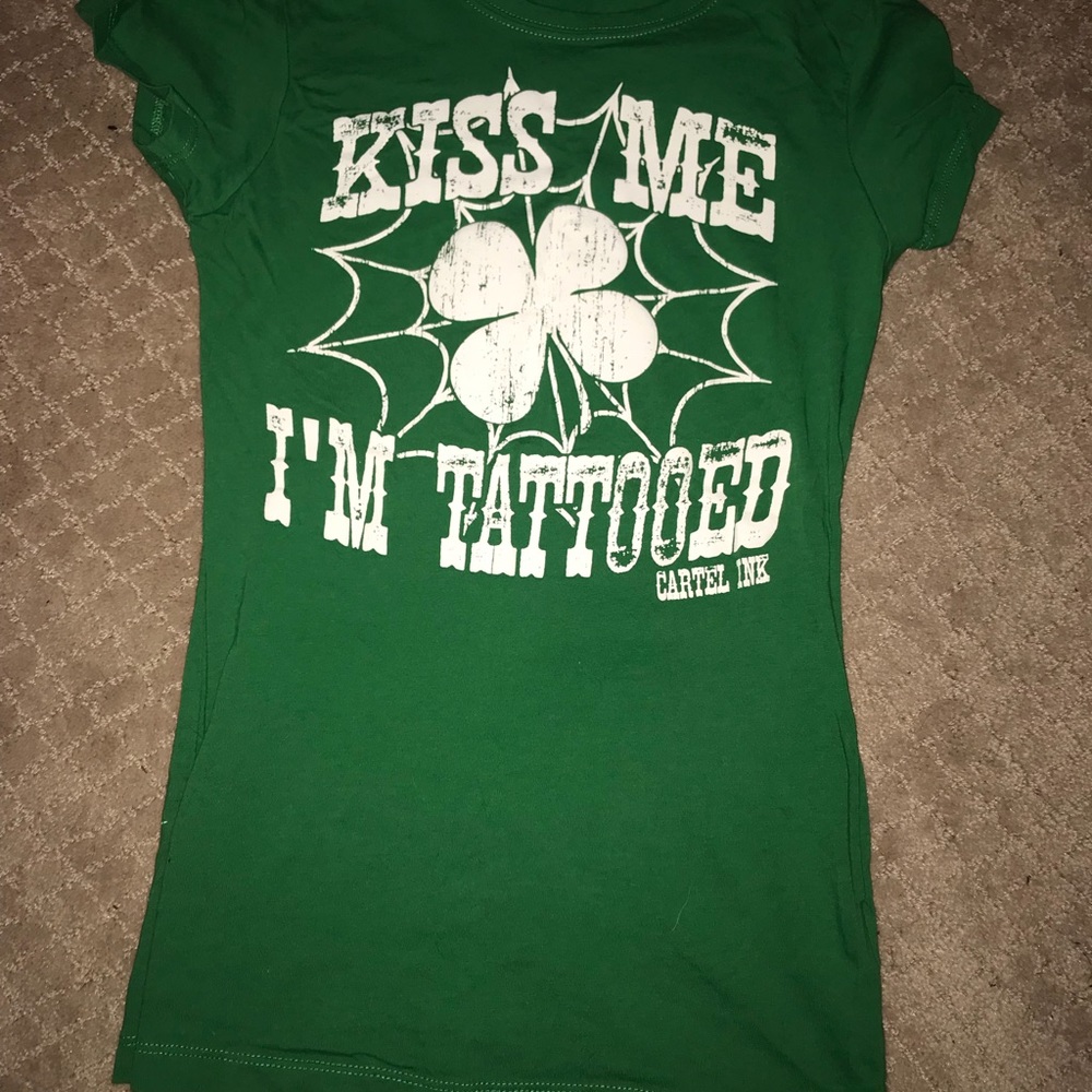 “Kiss me I’m tattooed” tee