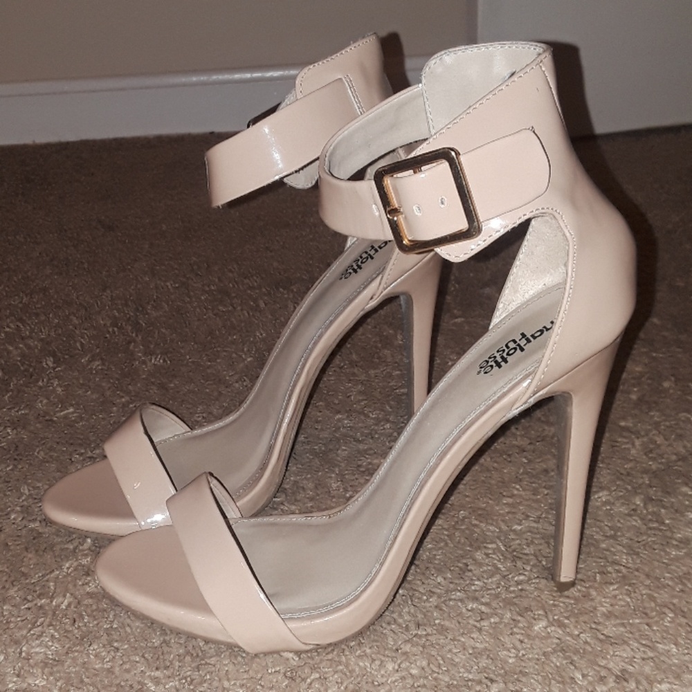 Heels - Picture 2 of 3