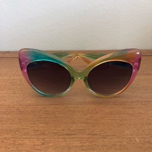 UNIF Moody’s Glasses