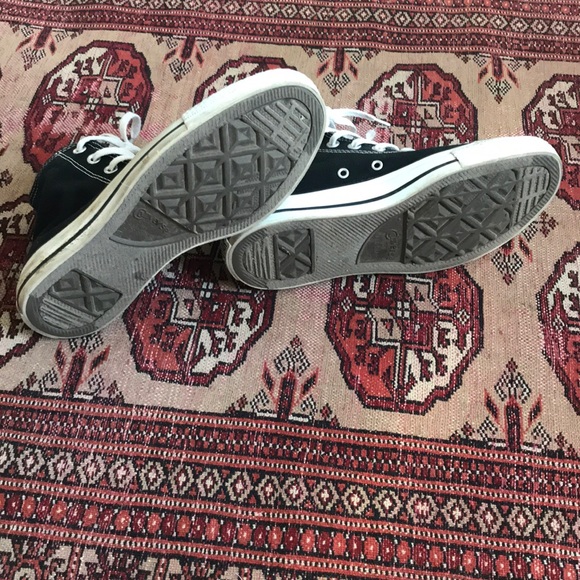 BOGO - Classic! High top Converse - Picture 3 of 4