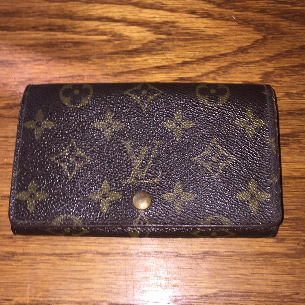 Authentic Louis Vuitton wallet