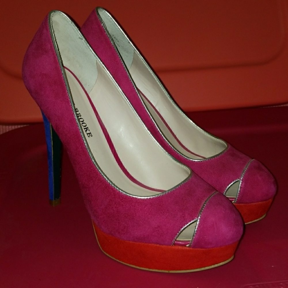Super Cute Color Block Suede Platform Pumps