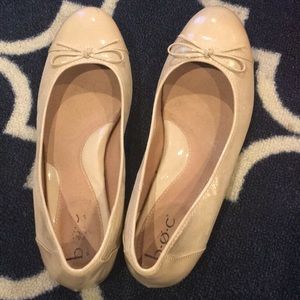 Nude flats