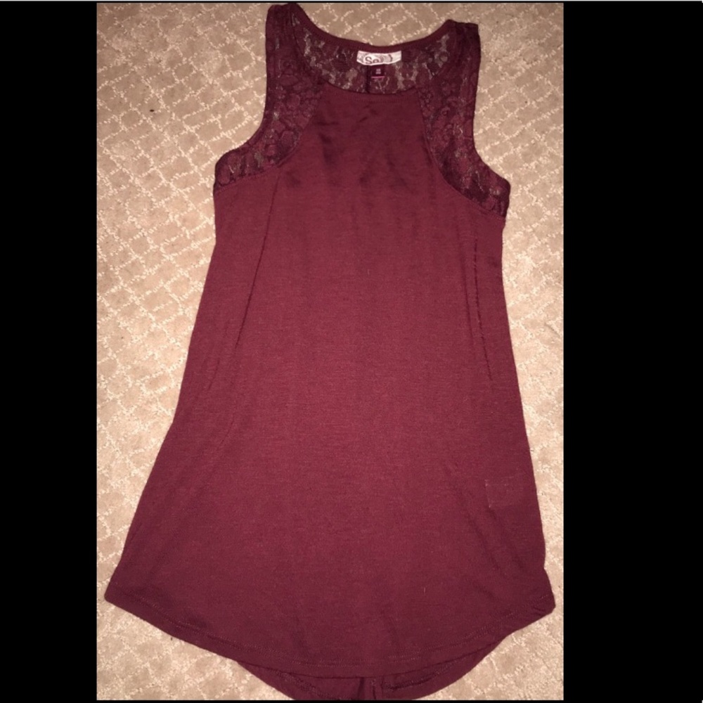 Lace tank with slit back