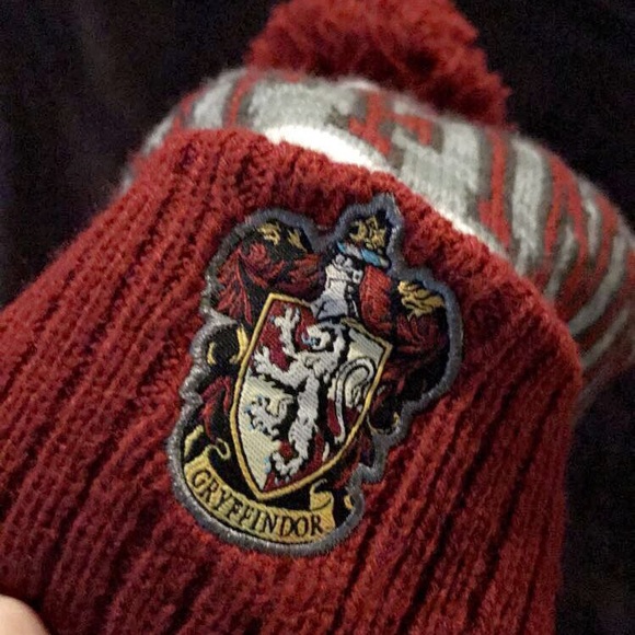 Gryffindor Harry Potter knit beanie - Picture 3 of 4
