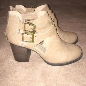 Ankle booties