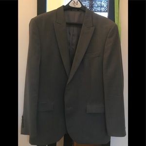 Men’s Gray Suit