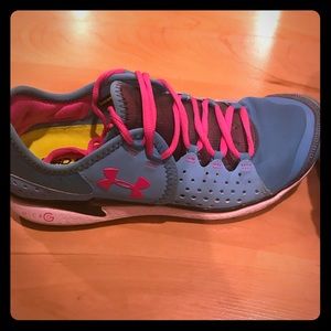 Under Armour tennis shoes