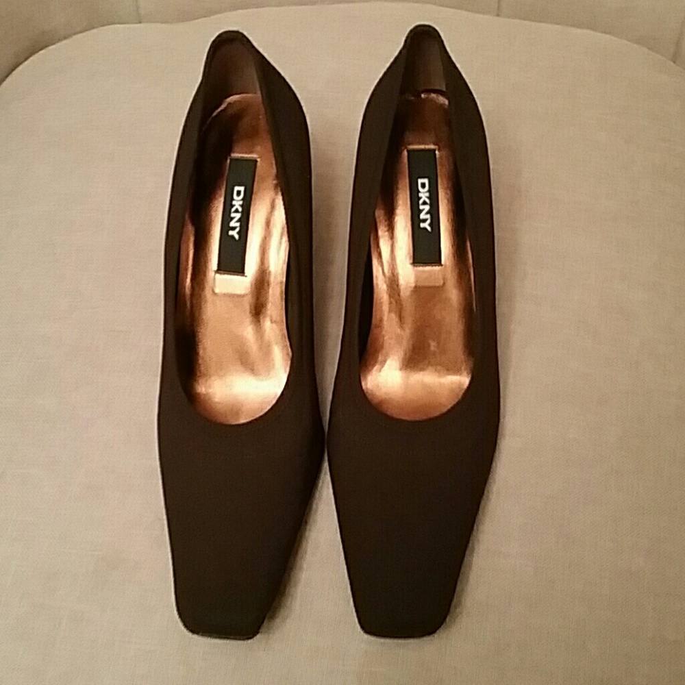 NEW DKNY SHOES 6.5