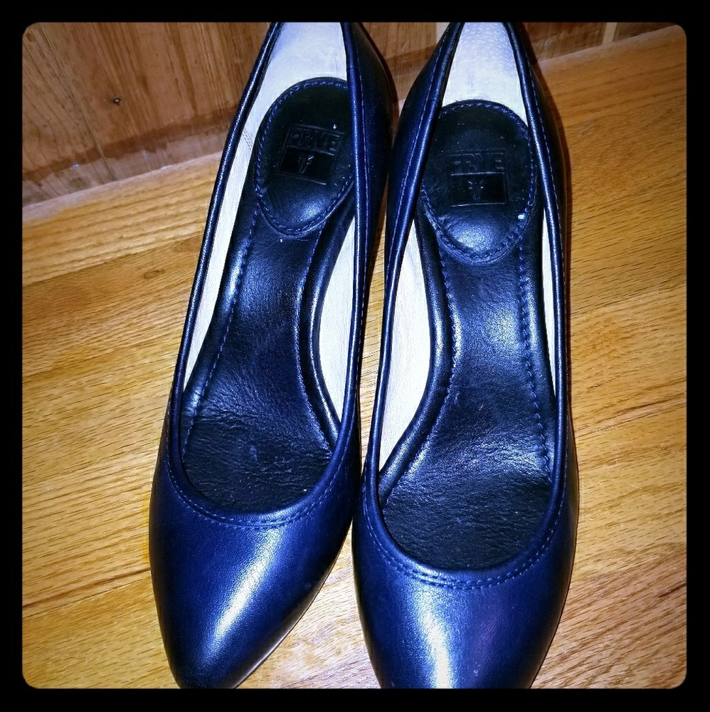 Frye Navy Blue Leather Pumps
