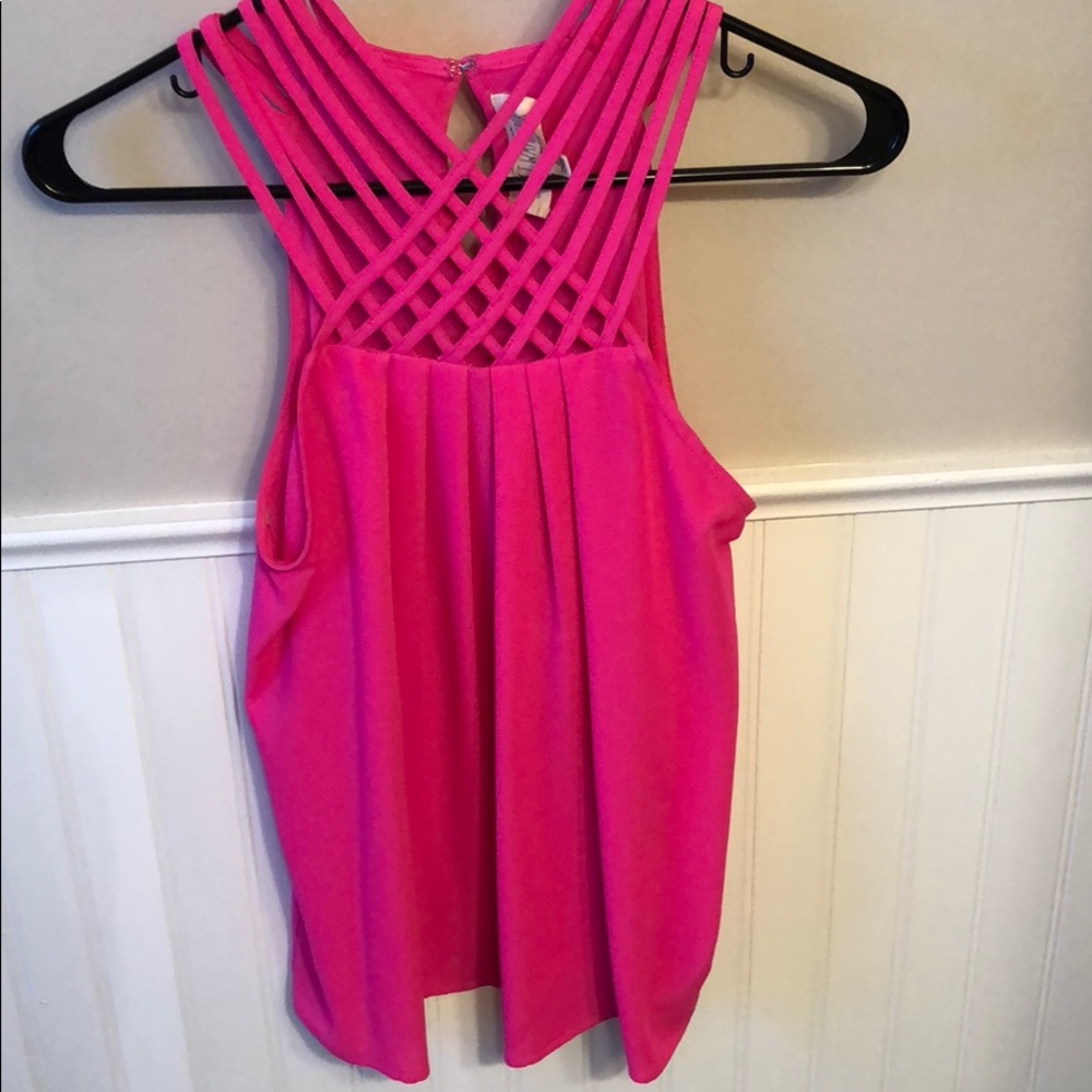Fuschia cut out front top
