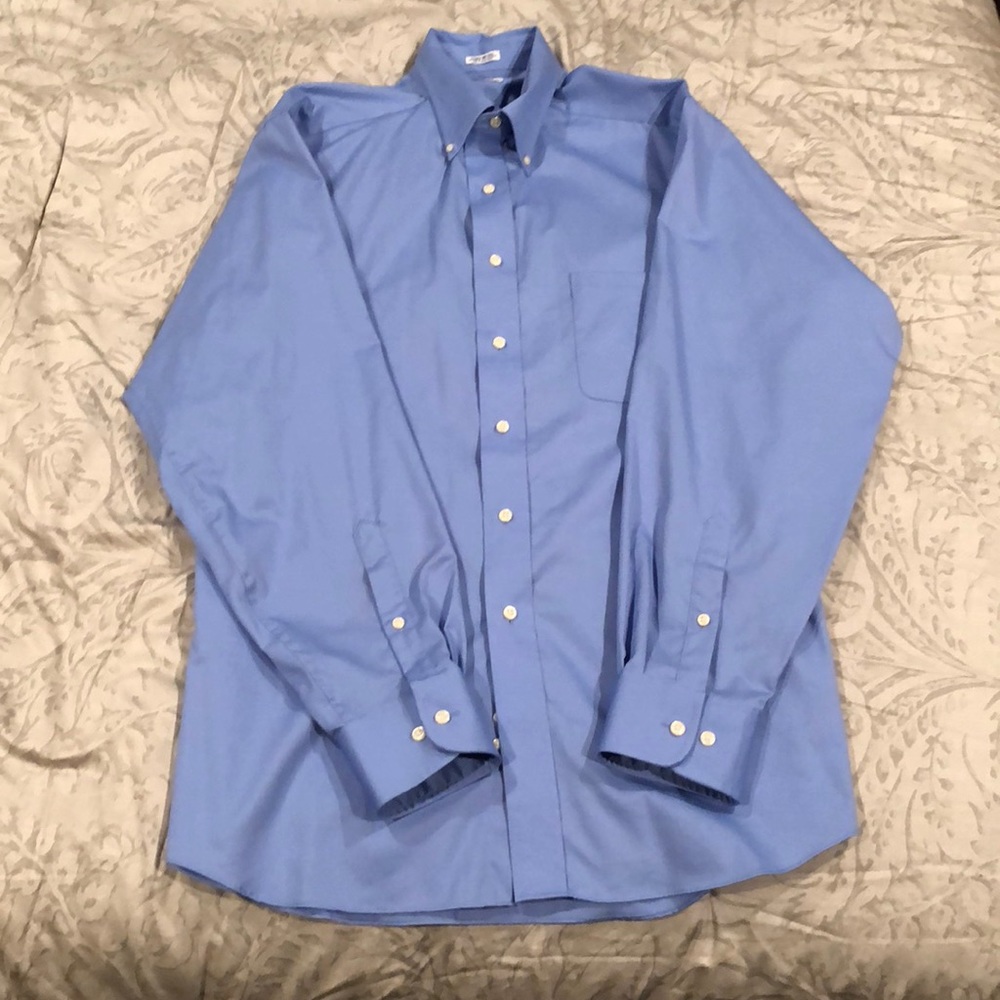 Men’s Izod dress shirt