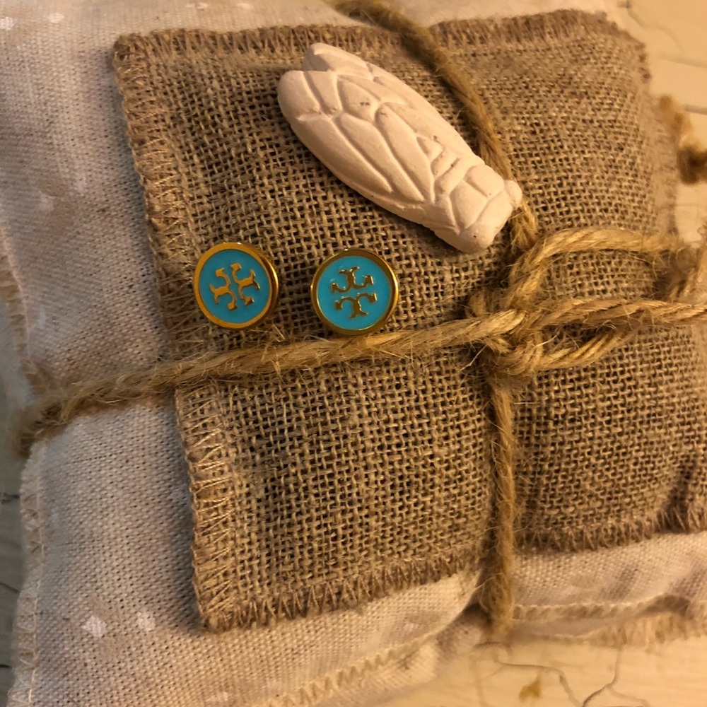Tory Burch Logo Stud Earrings -Turquoise