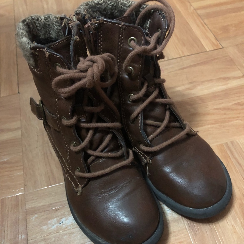 Combat boots for girls