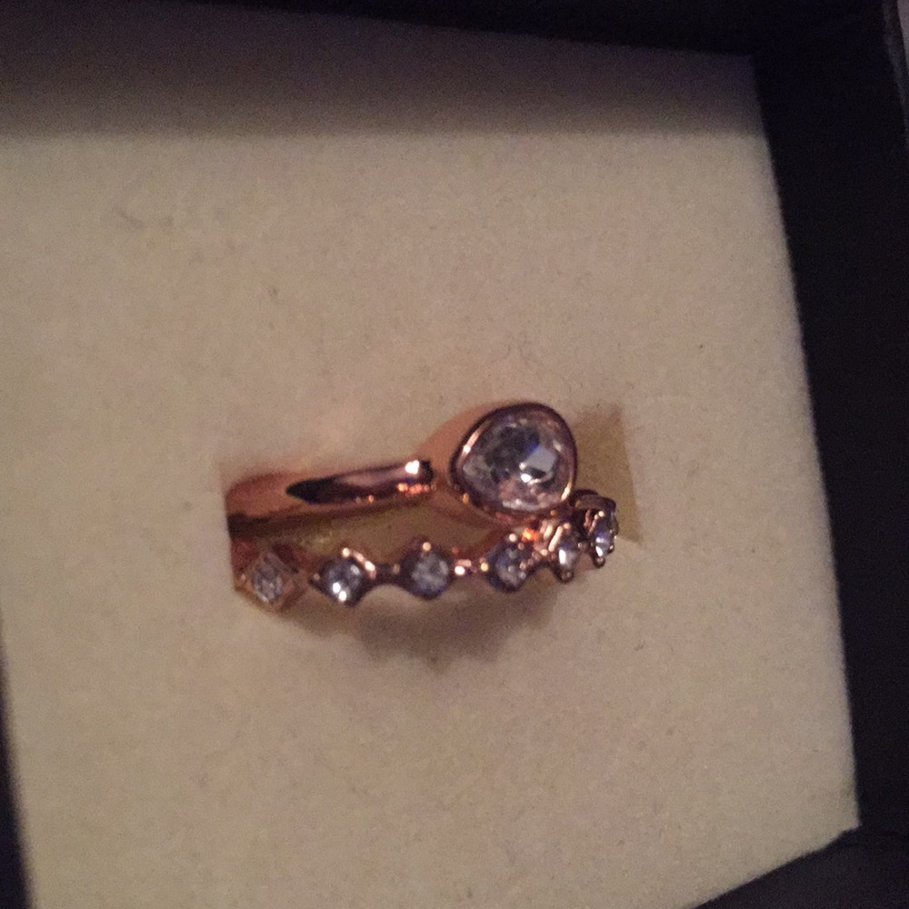 Rose Gold Ring set - Picture 2 of 3