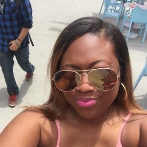 Meet your Posher, Kim