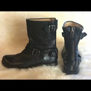Frye Veronica back zip short boot, women's 9