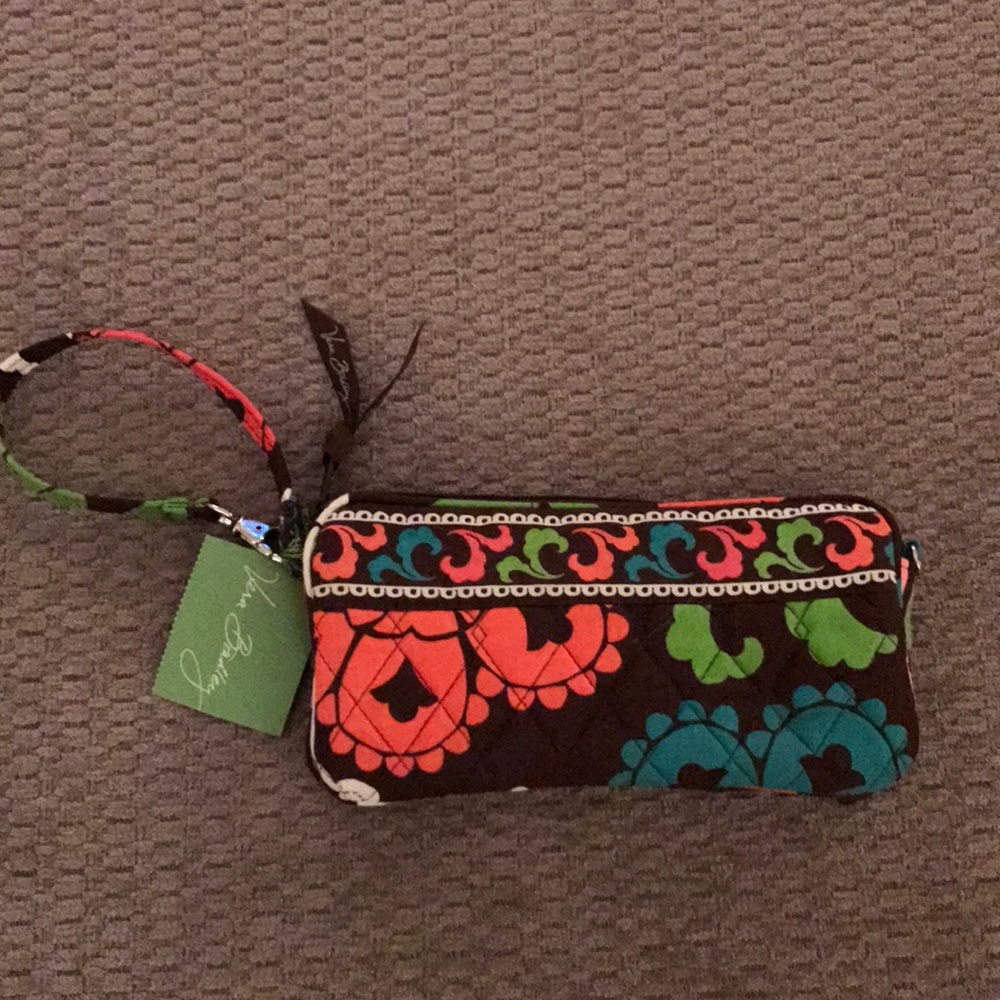 NWT❄️Vera Bradley Wristlet!!