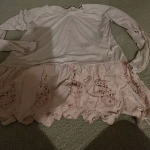 🔥$5 flash sale🔥blush tunic with lace hem