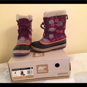 Youth size 4 girls Sorel Winter waterproof boots
