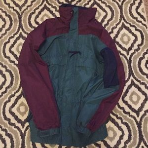 I’m selling a Columbia Gizzmo jacket.