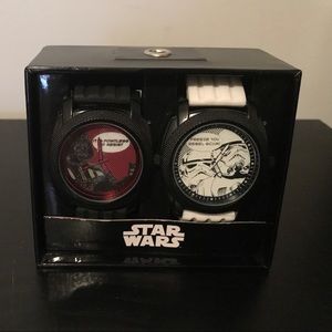 Star Wars pair of watches.