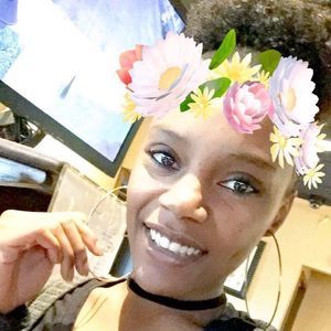 Meet your Posher, Monica