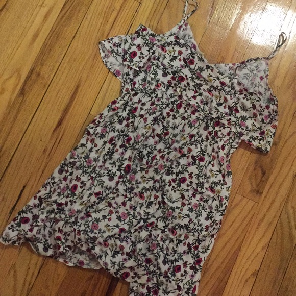 🌷🌼Floral H&M dress🌼🌺 - Picture 4 of 4