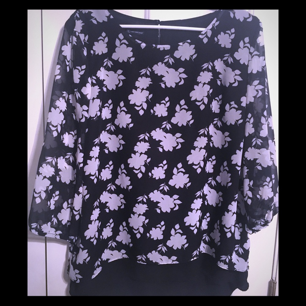 New Directions Flower Blouse with split