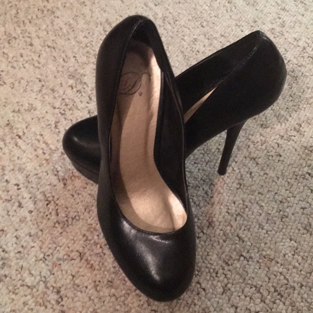 Heart in D platform pumps