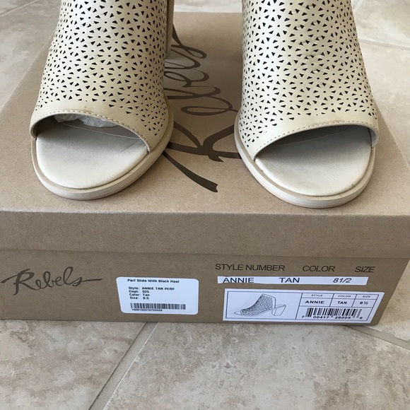 Rebels Perforated Slides With Block Heel - Picture 7 of 8