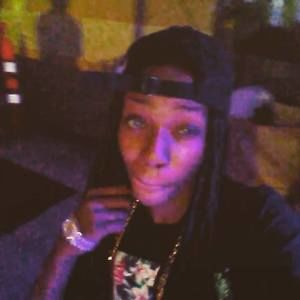 Meet your Posher, Mia