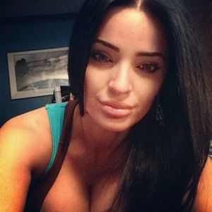 Meet your Posher, Val